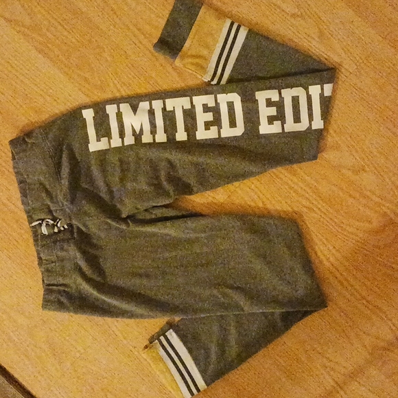 GIRLS TOPS and BOTTOMS BUNDLE - Picture 14 of 15